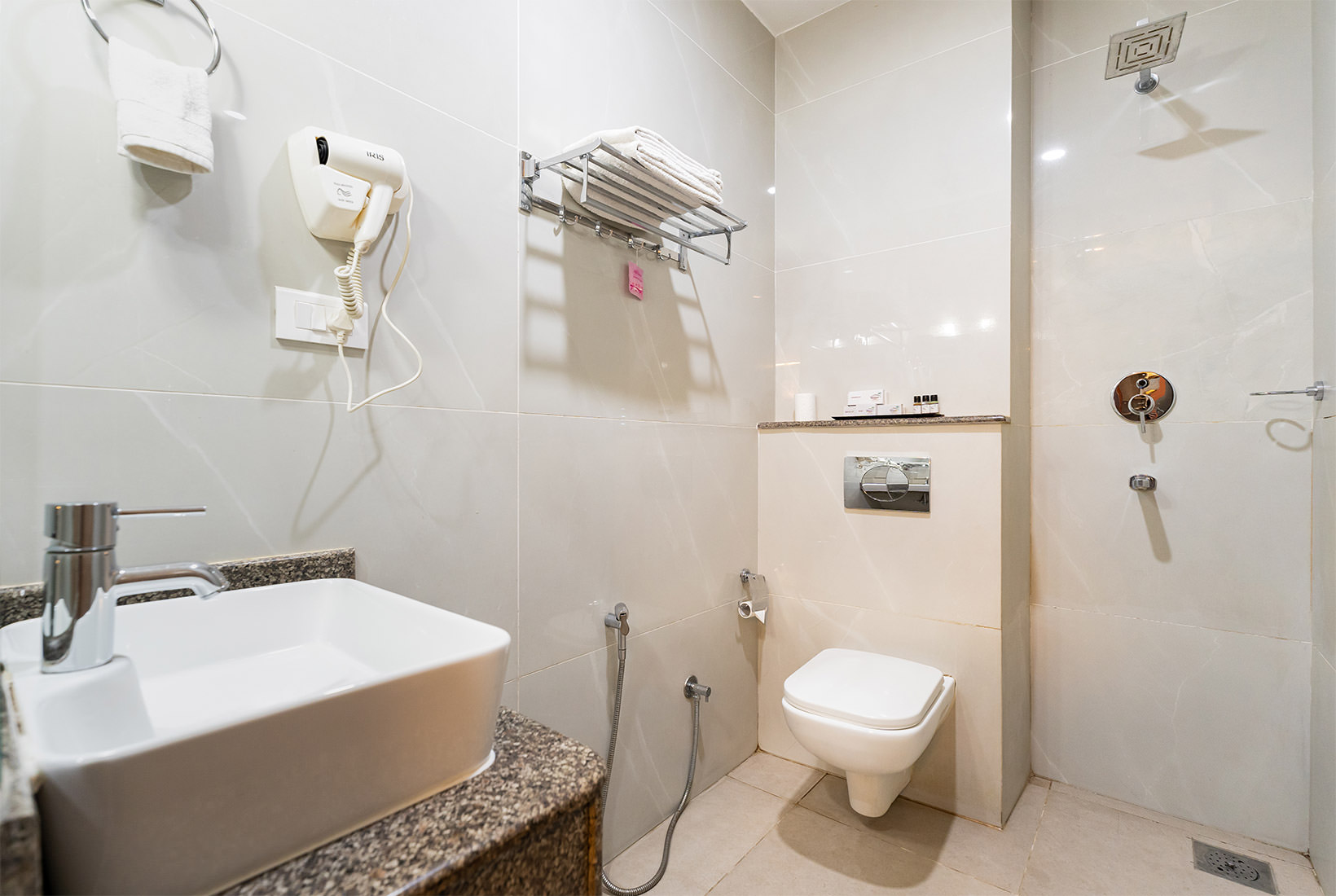 Deluxe Restroom